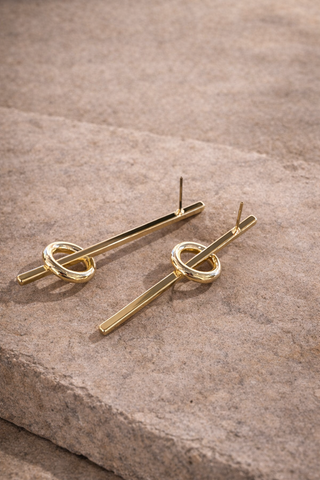 Pendulum post earrings (Gold)